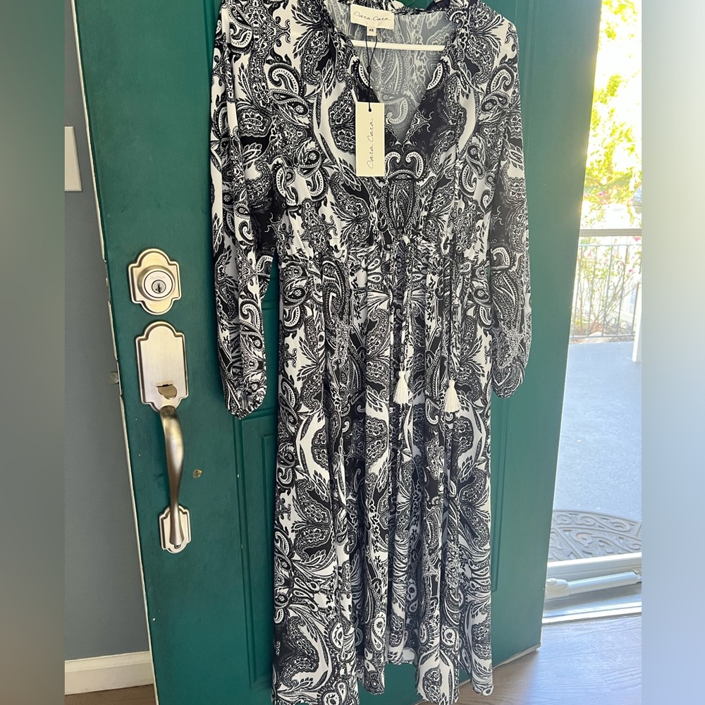 Cara Cara paisley tie waist dress. Size XS
